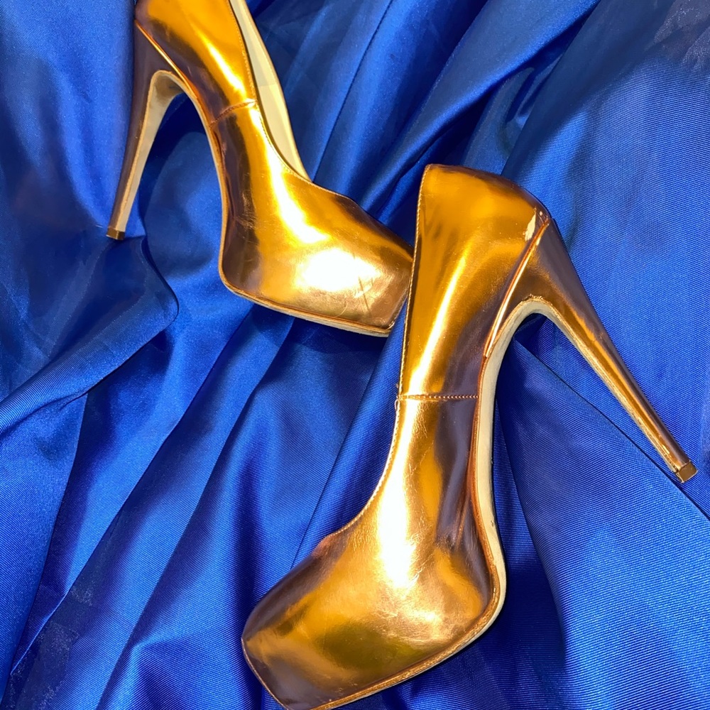 Brian Atwood - Maniac heels